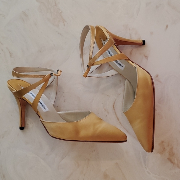 Authentic Manolo Blahnik Satin Heels 👠 - Picture 5 of 16